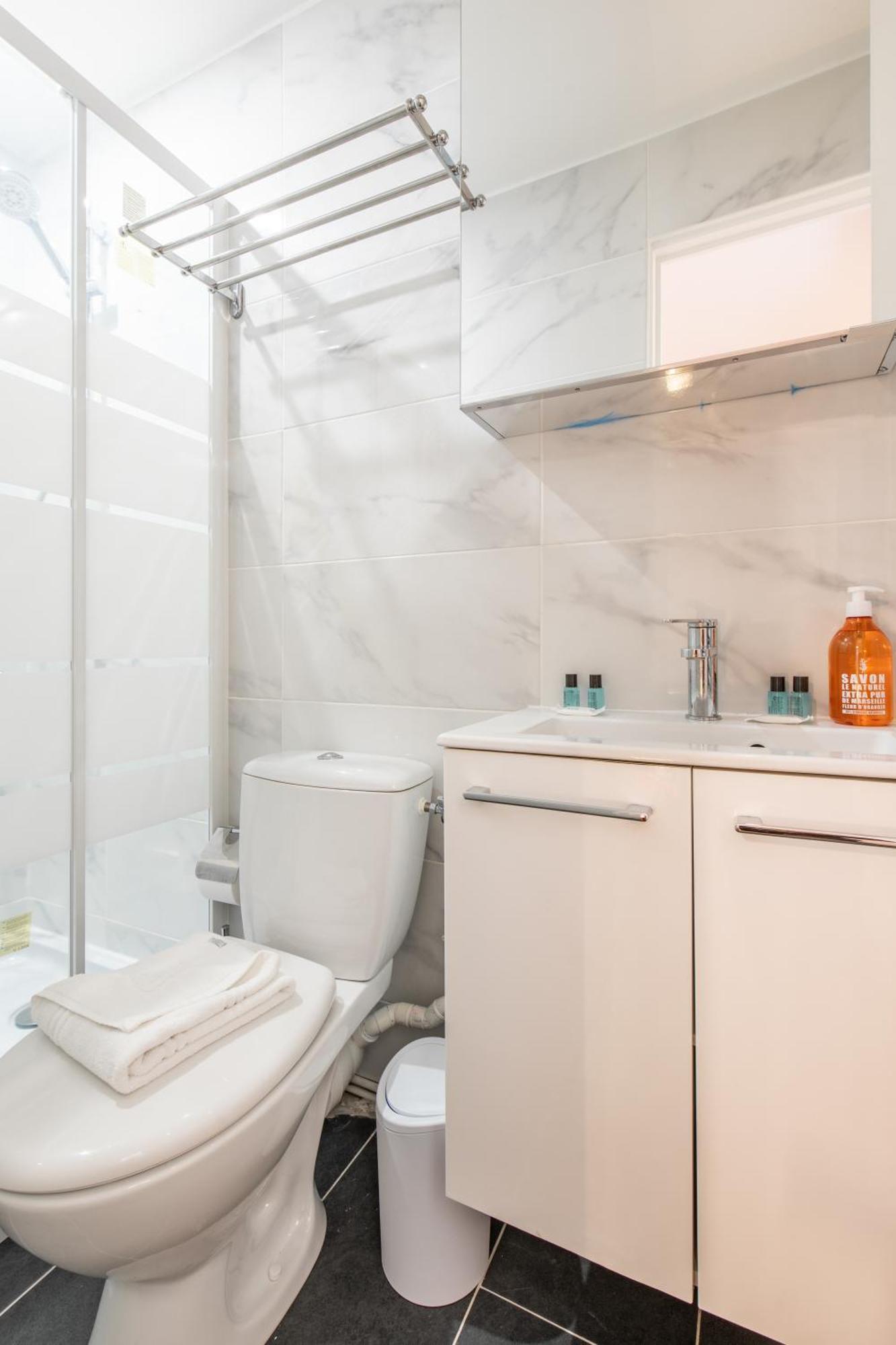 Spacious And Bright 2-Bedroom Large Apartment Very Close To Paris - Near Metro Boulogne-Billancourt Exteriör bild